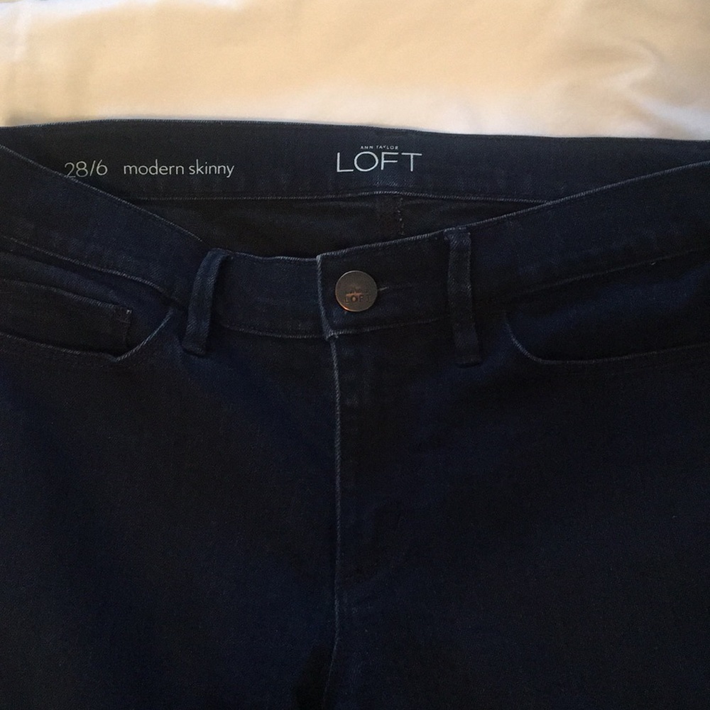 LOFT modern skinny jeans, dark rinse, black stripe - Picture 4 of 5